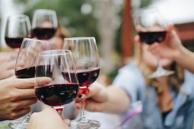 高級ワインと安いワインの違いを解説